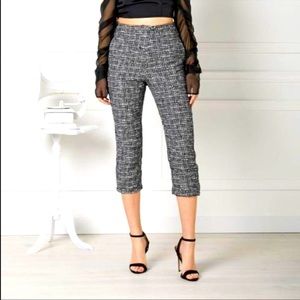 NWT Eggie Black/White Tweed Crop Pants. Size Small